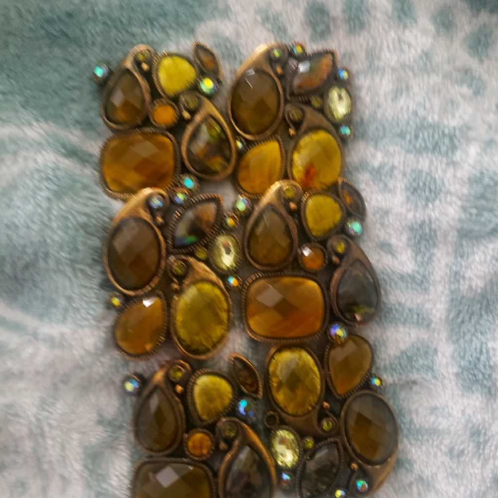 Ash beads